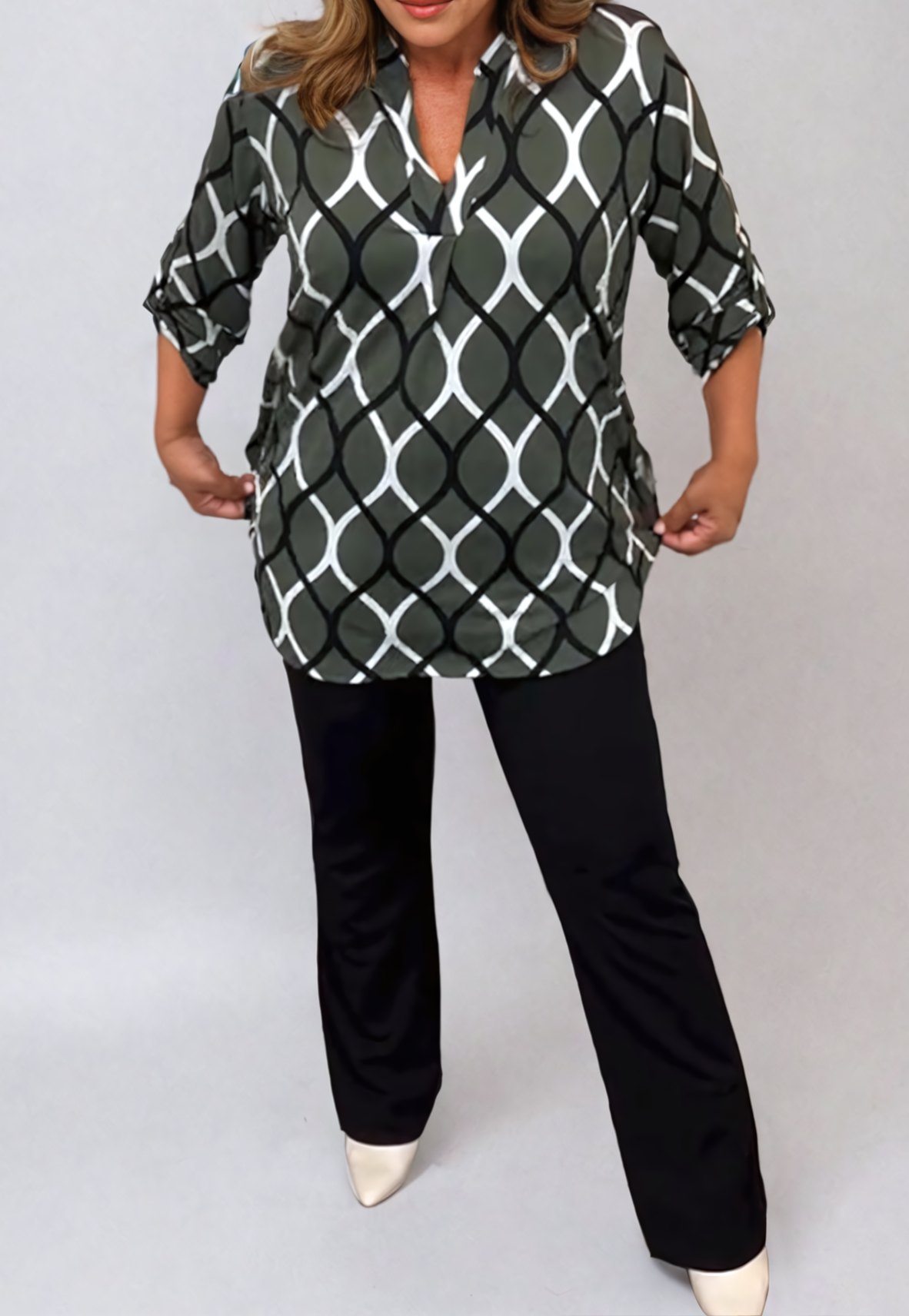 R&B | Elegante Bluse mit Grafischem Muster Leicht und Stilvoll Perfekt für Den Alltag
