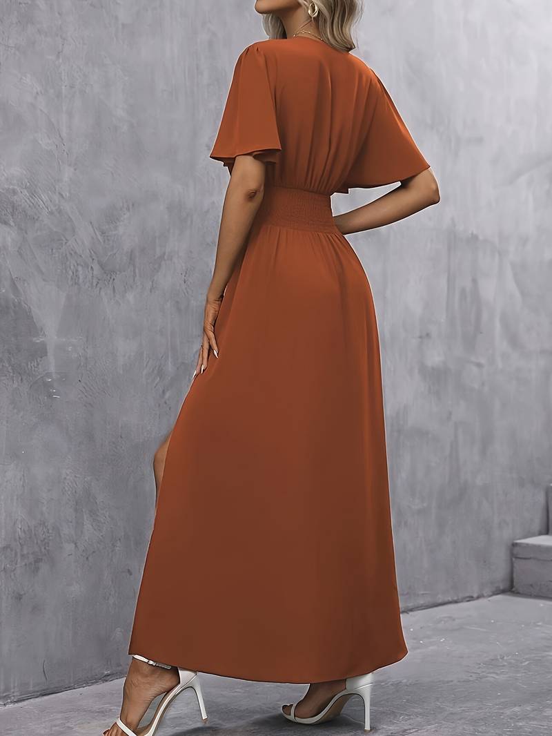 EB – kleid mit rüschenkragen und plissierter taille