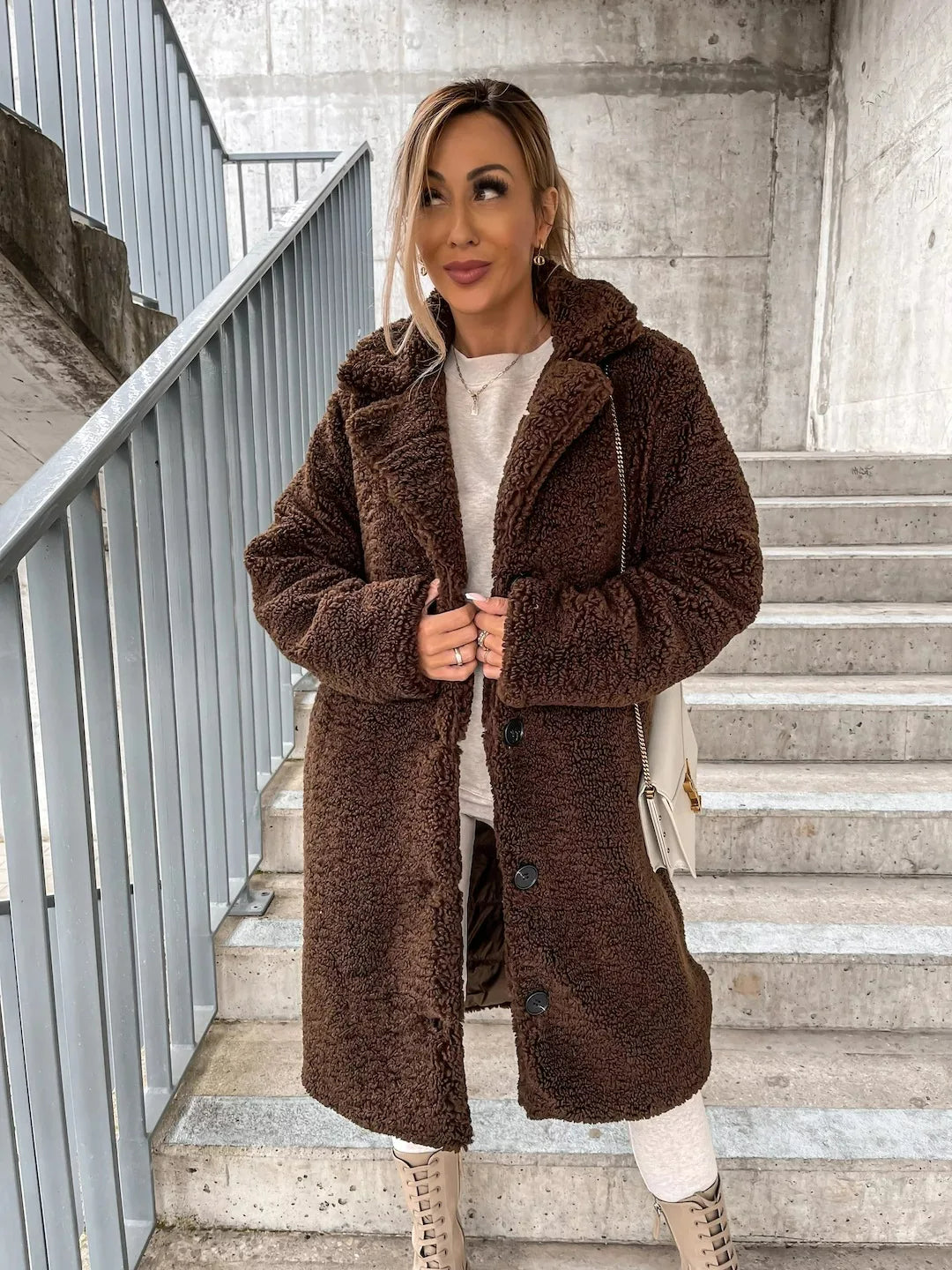 R&B | Fell-Trenchcoat - stilvolle lange Damenoberbekleidung