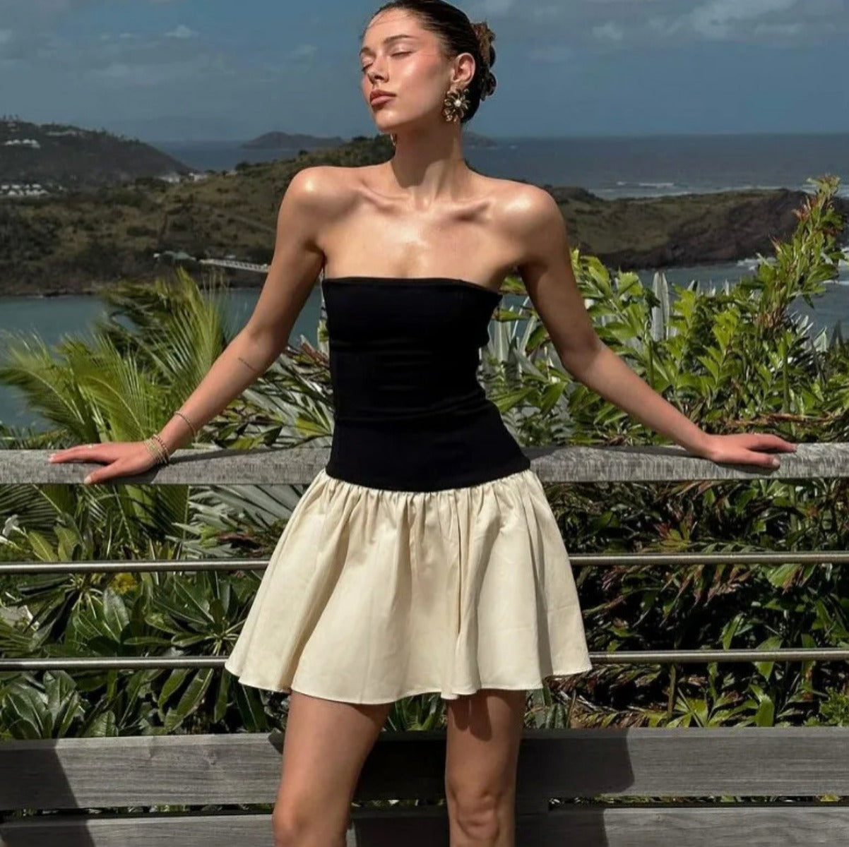 R&B | Ein-Wort-Kragen kontrastierende Farbe Spleißen plissiertes Kleid