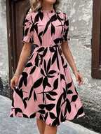 R&B | Kleid mit Rundhalsausschnitt und Rüschen