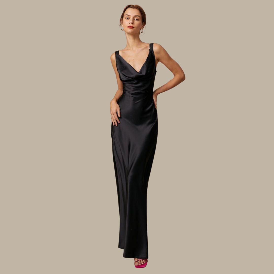 Satin-Maxikleid mit drapiertem Ausschnitt