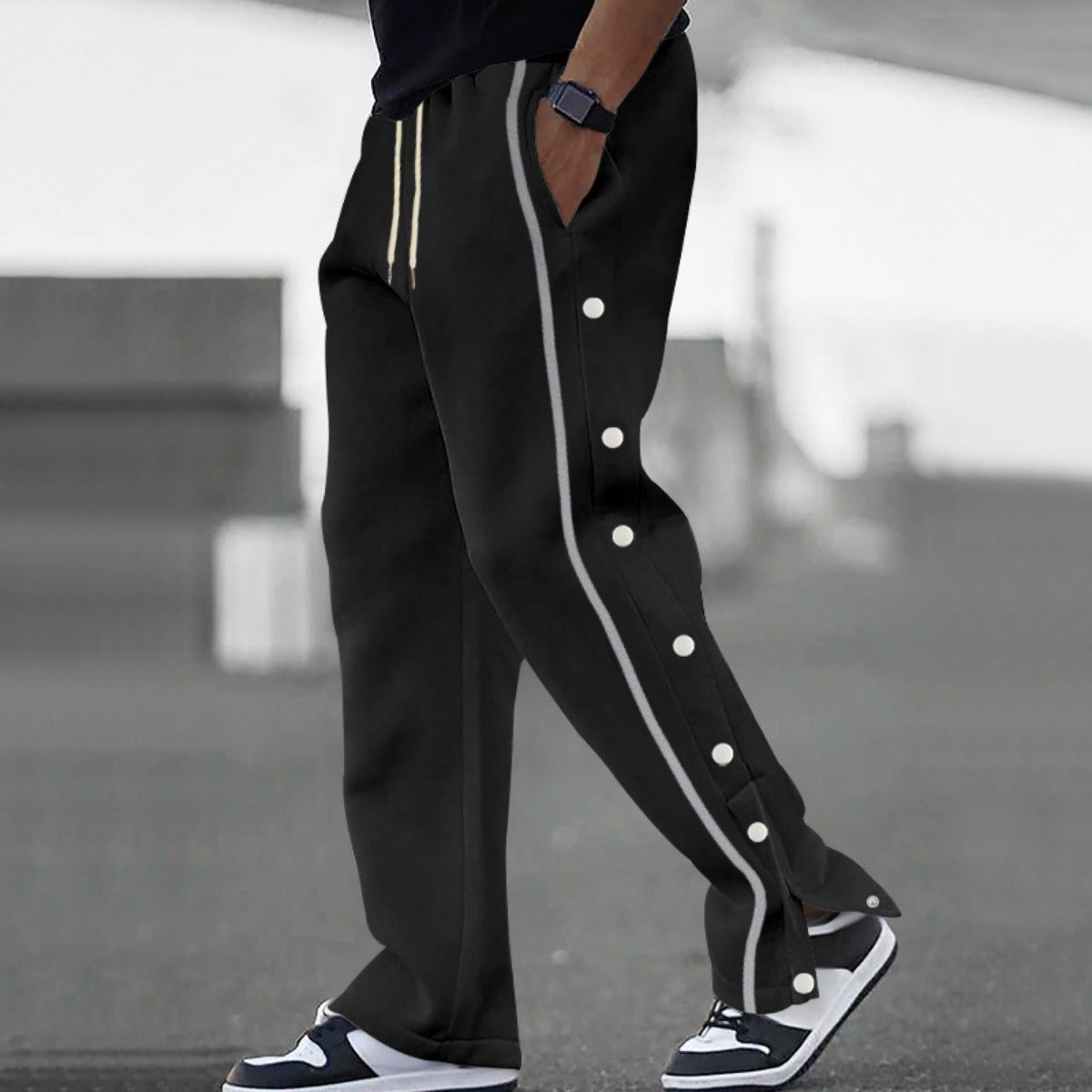 R&B | Gerade Sporthose mit Knöpfen