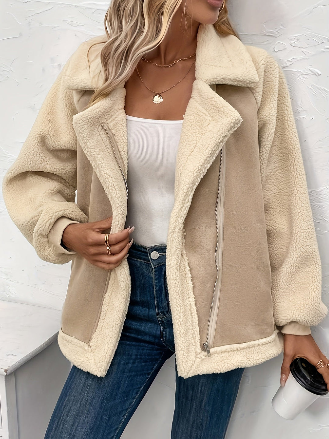 R&B | Weiche Kurze Jacke Aus Imitiertem Wildleder Modernes Design Komfort und Eleganz