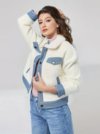 R&B | Kurze Teddyjacke mit Denimdetails Polyester und Baumwolle Trendy und Komfortabel
