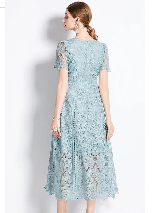 R&B | Elegantes Spitzenkleid Midi-Länge