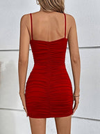 Verführerisches Minikleid mit Wickeldesign und Spaghettiträgern