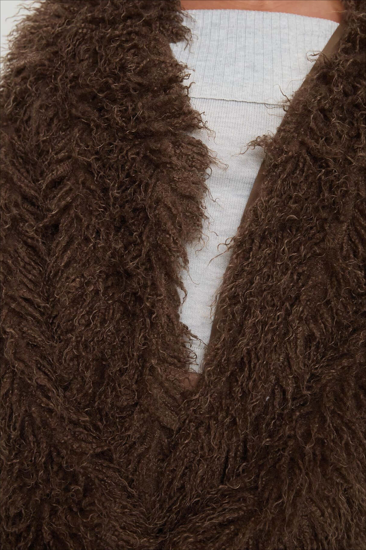 R&B | Fluffy Brown Faux Fur Übergroße Jacke