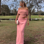 R&B | Ein-Wort-Kragen-Plissee-Kleid aus Mesh mit diagonaler Spanne