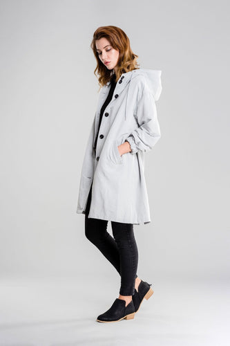 R&B | Schicke Weiße Regenjacke