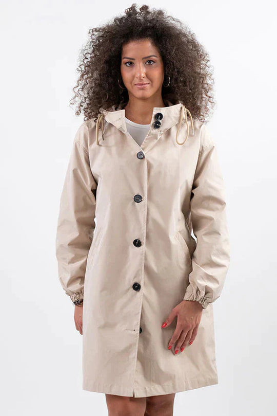 R&B | Schicke Weiße Regenjacke