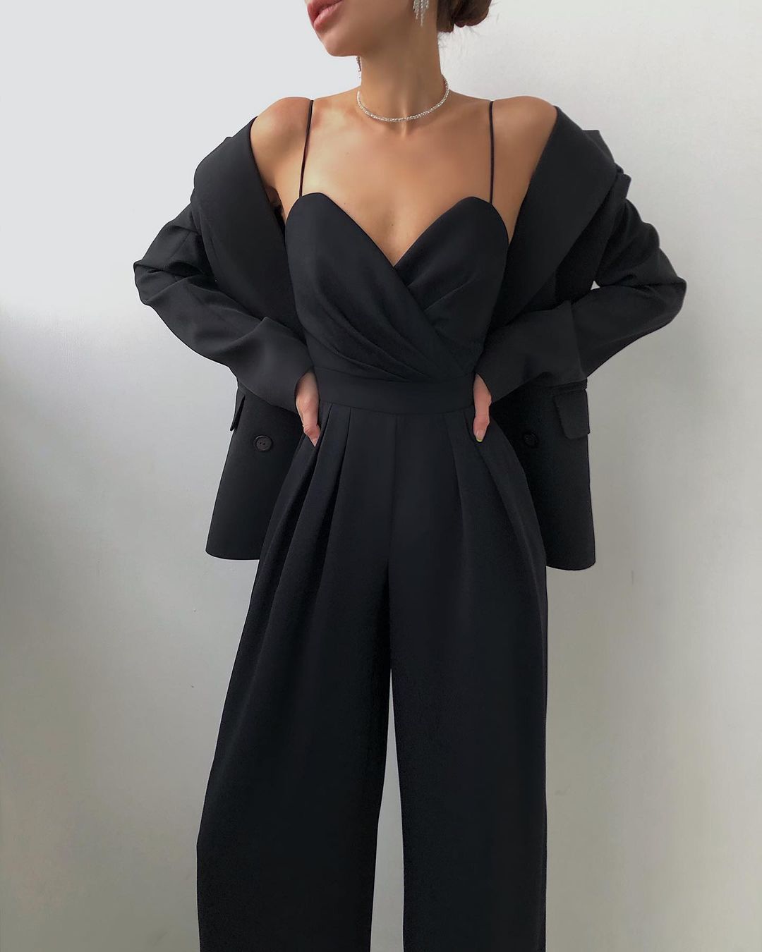 R&B | Damen Eleganter Fließender Jumpsuit mit Spaghettibändern für Festliche Anlässe