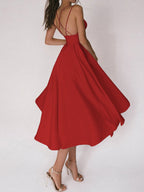 R&B | Grace Das Elegante Trägerkleid mit V-Ausschnitt