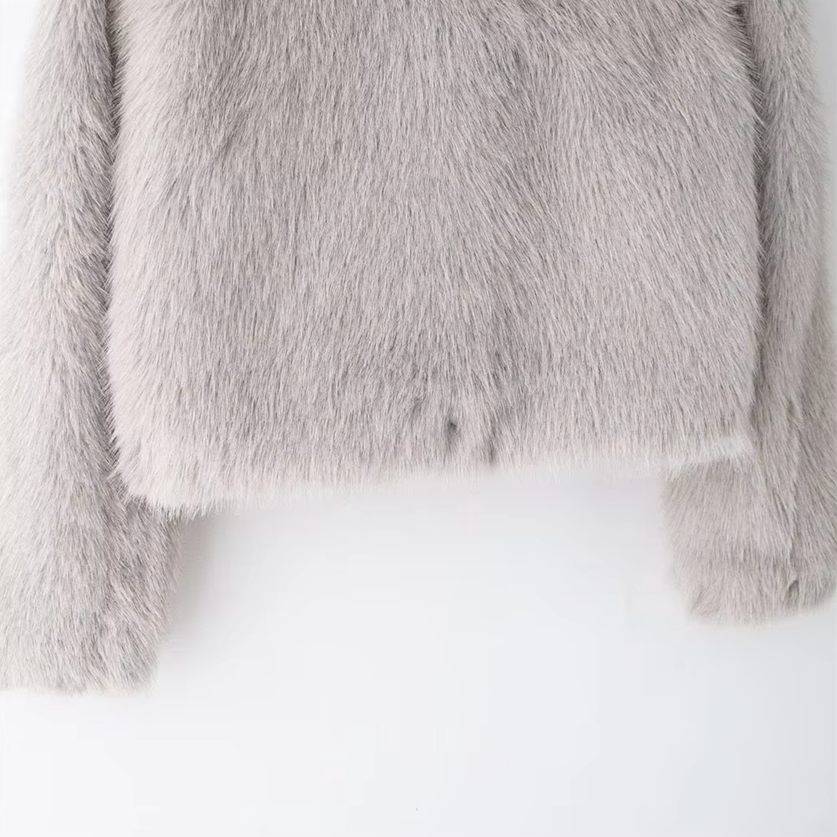 R&B | Kurze Damenjacke aus elegantem veganem Kunstpelz
