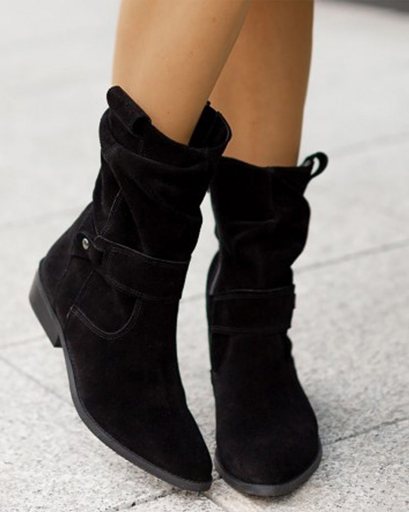 Wild Stiefel mit niedrigem Absatz und Reißverschluss
