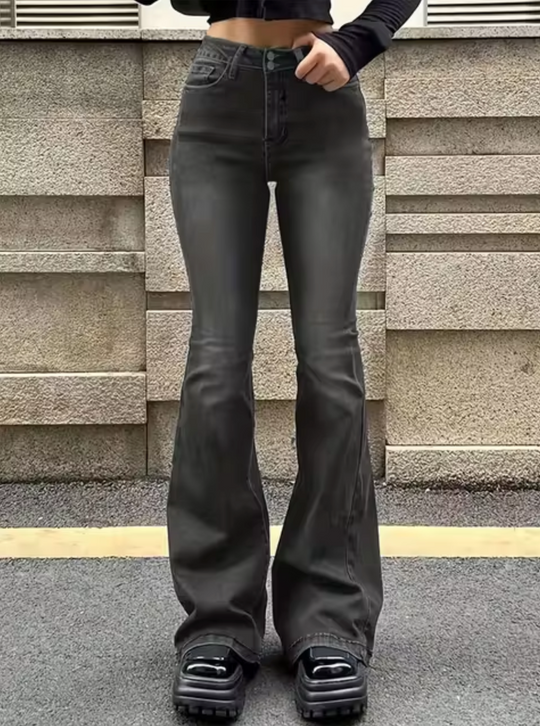 R&B | Schicke High-Waist-Schlagjeans für Damen