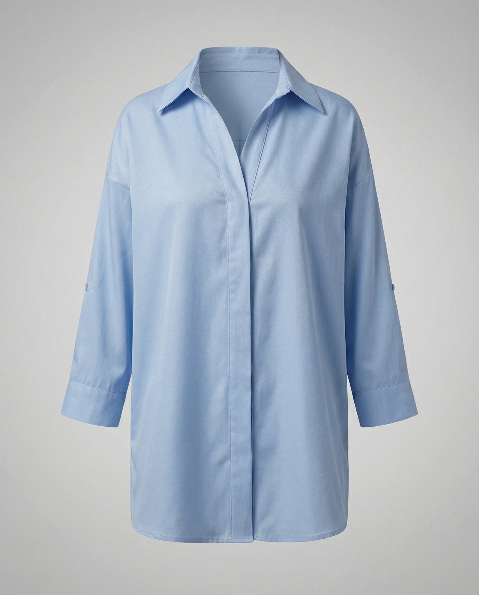 Stylisches Oversize-Shirt mit hochgekrempelten Ärmeln