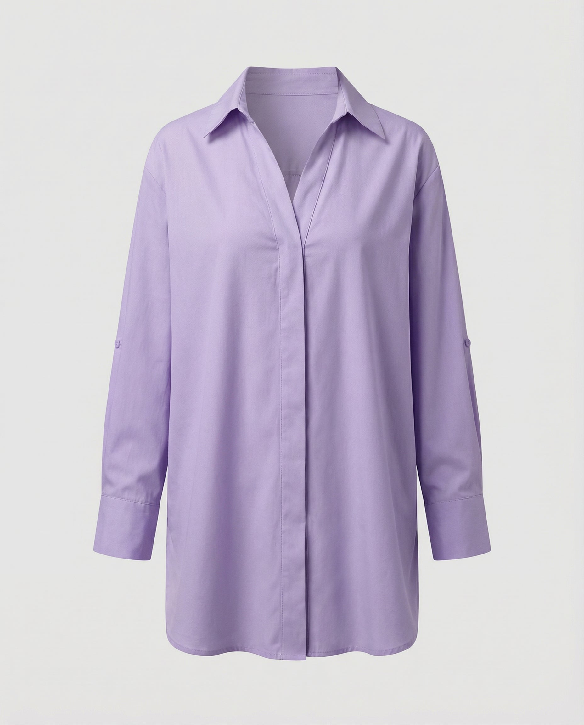 Stylisches Oversize-Shirt mit hochgekrempelten Ärmeln