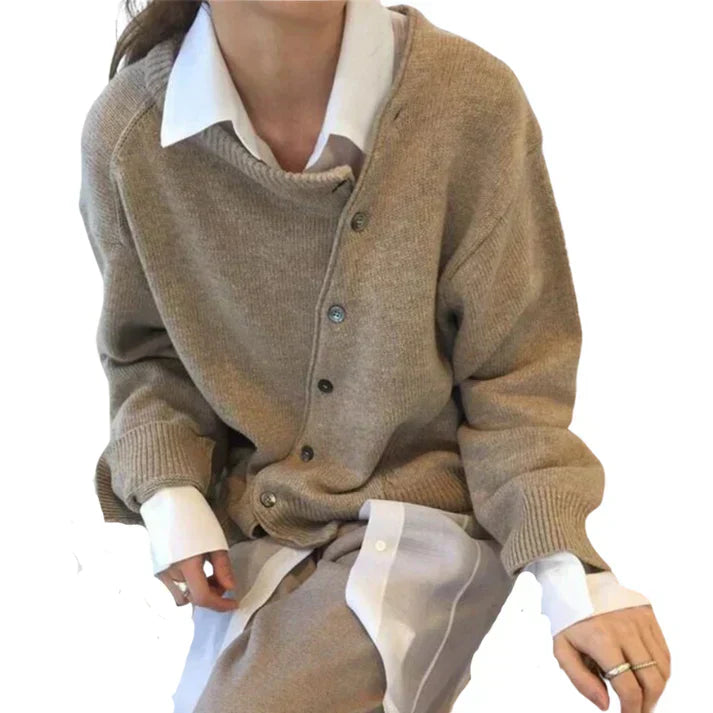 R&B | Weiche Strickjacke mit Diagonaler Knopfleiste