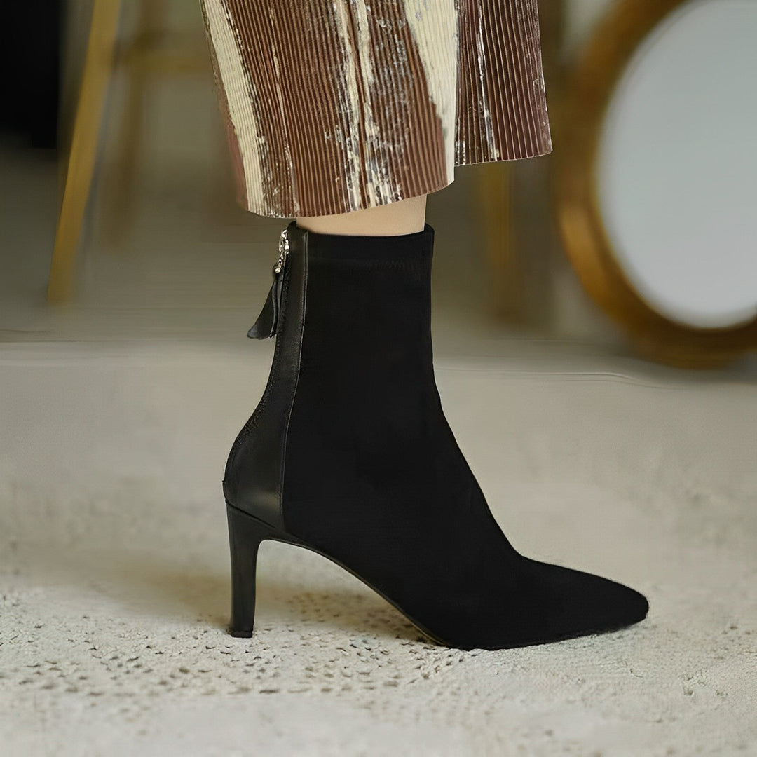 Freja Stilvolle Spitzstiefel mit Hohem Absatz und Reißverschluss R&B