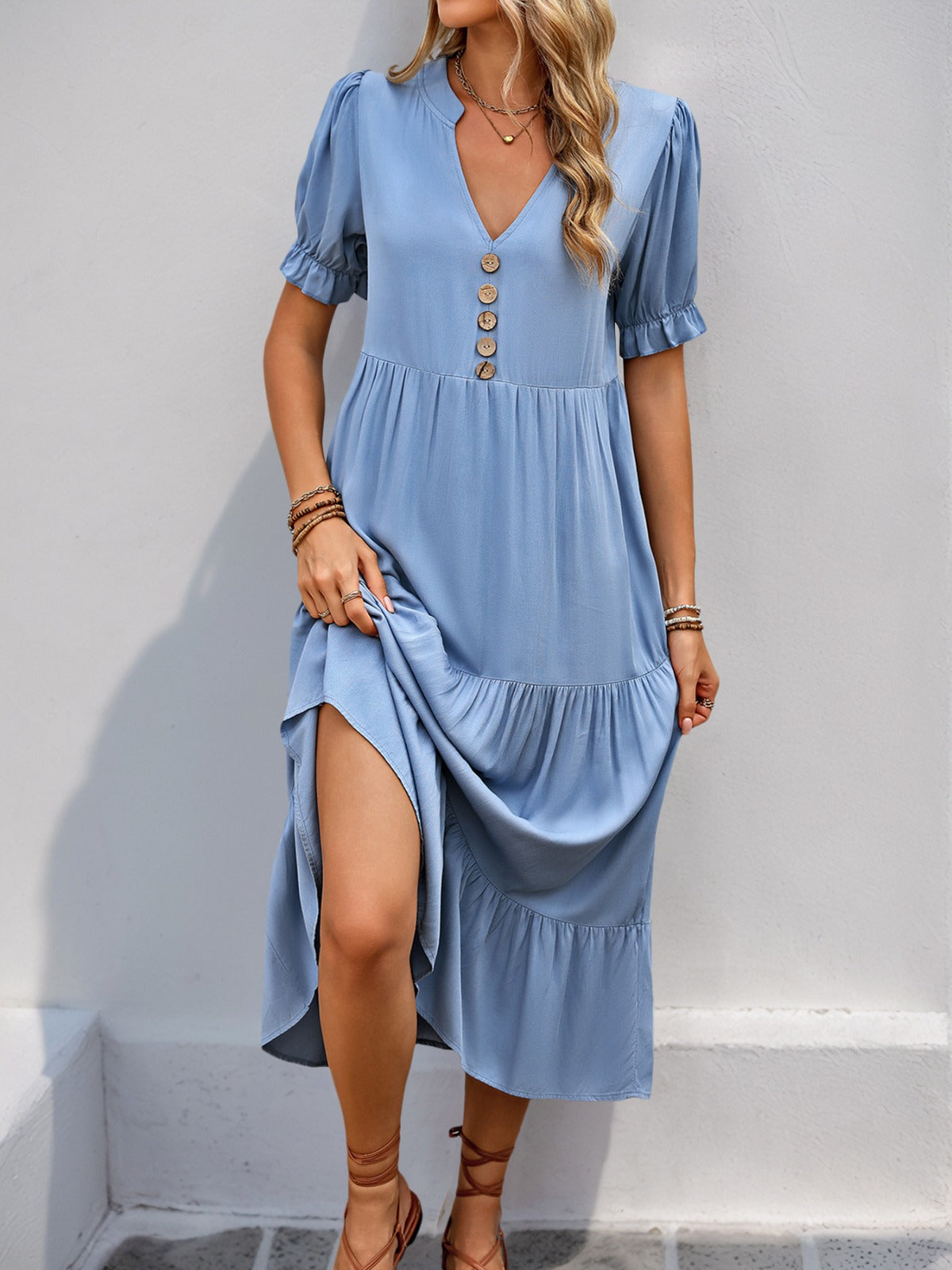 R&B | Ein pendelfarbenes Kleid mit Stehkragen