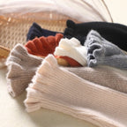 R&B | Rollkragenpullover mit femininen Rüschendetails