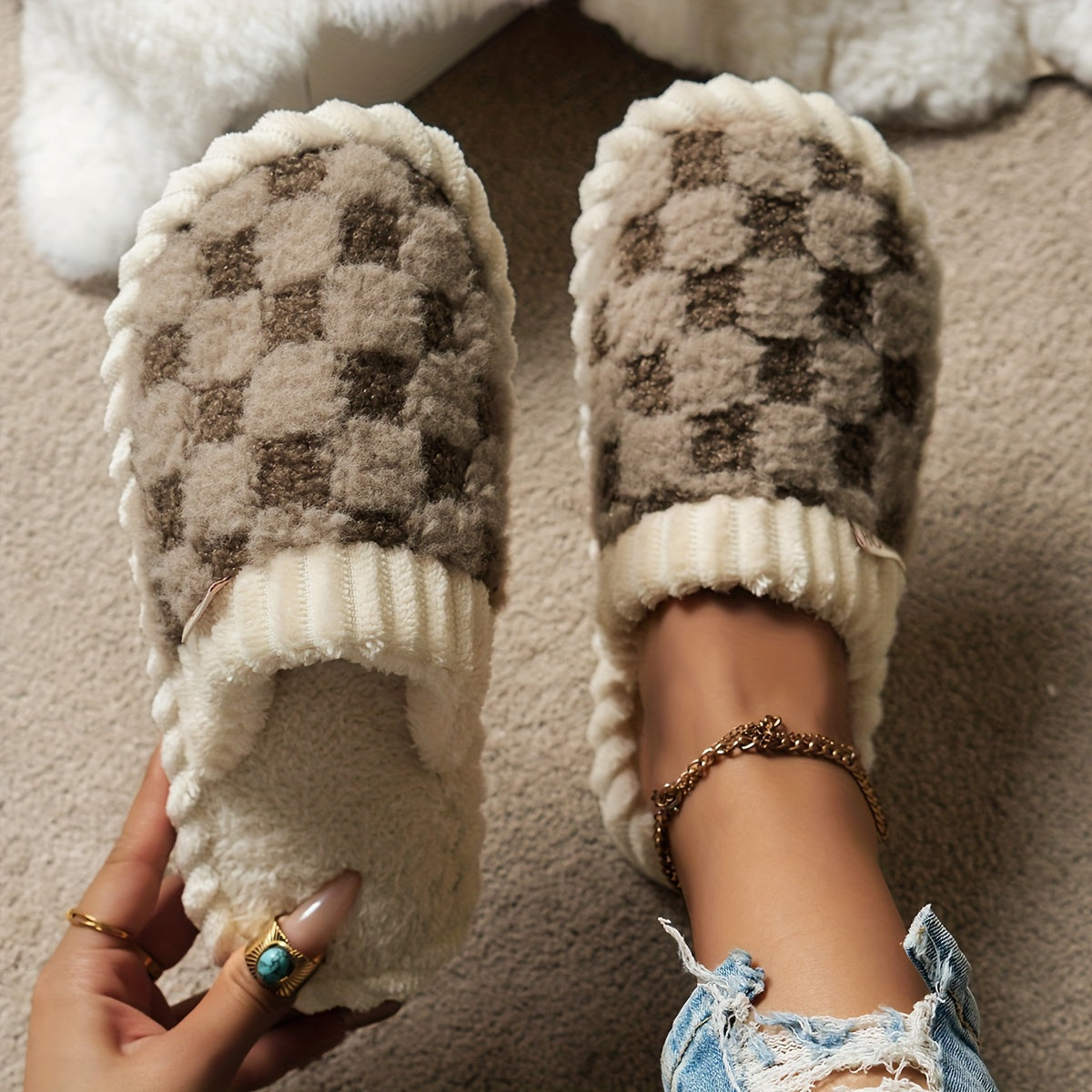 Creme Flauschige Damen Pantoffeln R&B