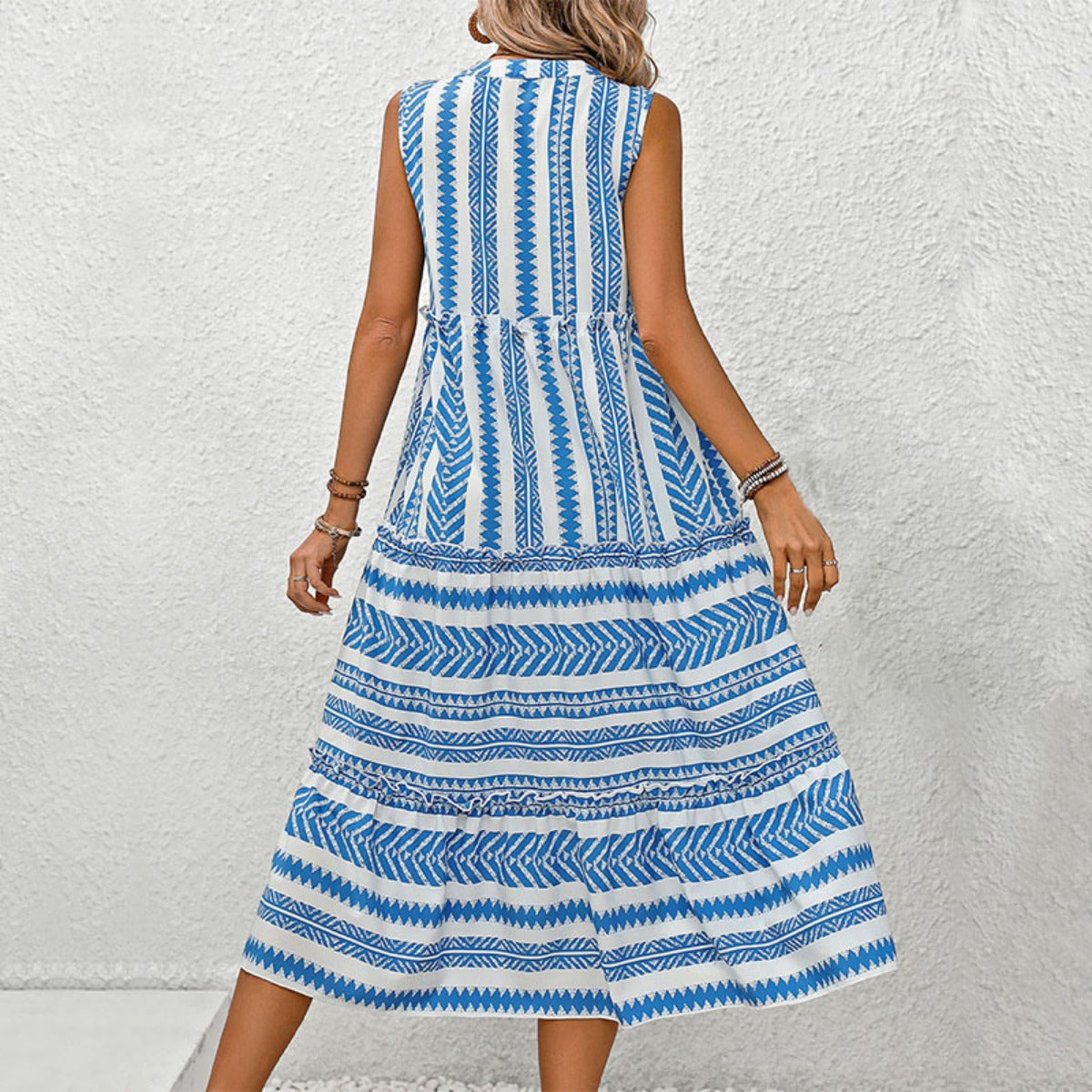 R&B | Kleid mit ethnischem Print und V-Ausschnitt