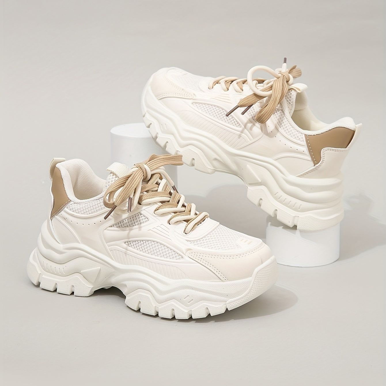R&B | Plateau Sneakers mit Modernem Look