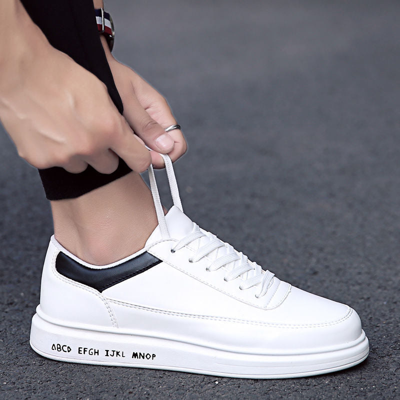 Taylor | Flache weiße Freizeitschuhe aus Gummi