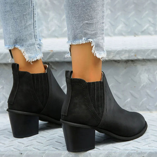 Vintage Stiefeletten mit dicken Absätzen R&B