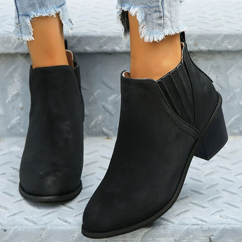 Vintage Stiefeletten mit dicken Absätzen R&B