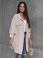 R&B | Lange Hemdjacke mit Knöpfen, Wollkragen und Revers