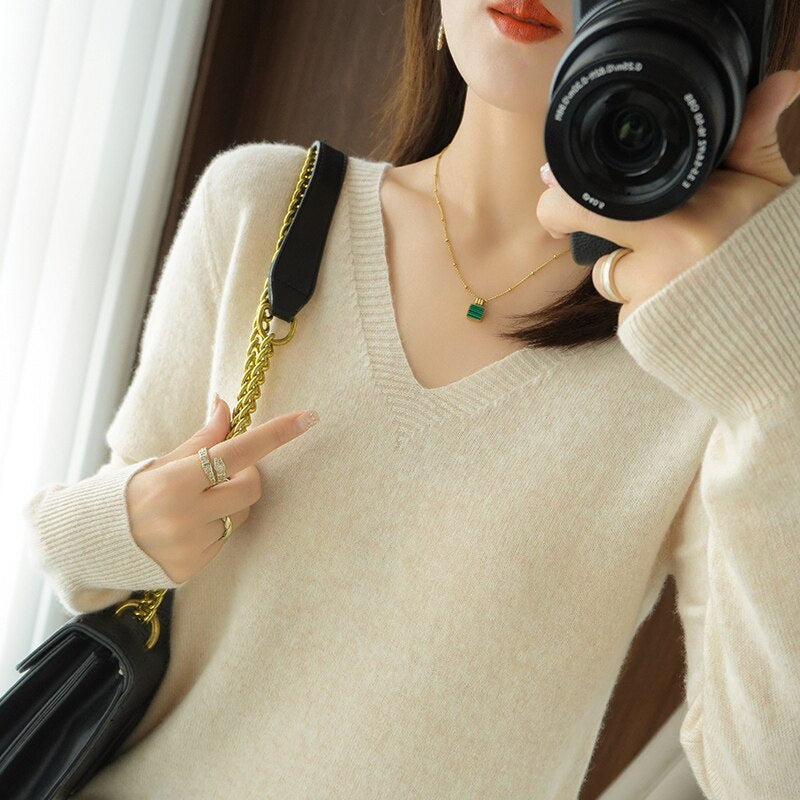 R&B | V-Ausschnitt Pullover