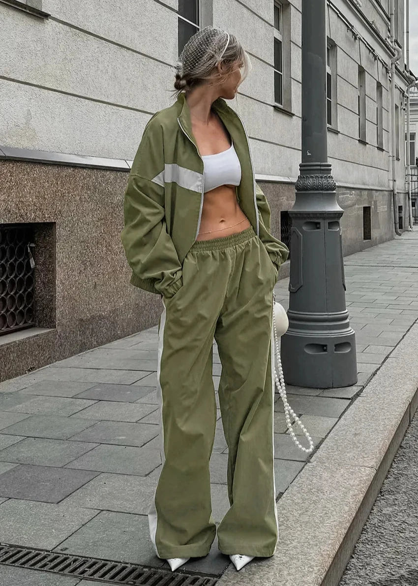 R&B | Edge - Kontrast Reißverschlussjacke und weit geschnittene Hose Set