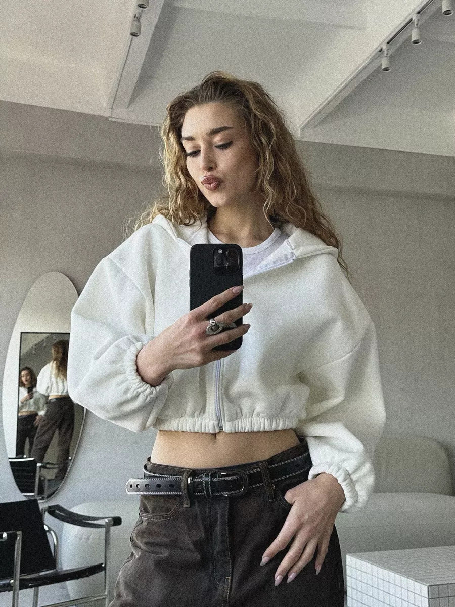 R&B | leichter kurzer Sport-Sweatshirt mit Kapuze