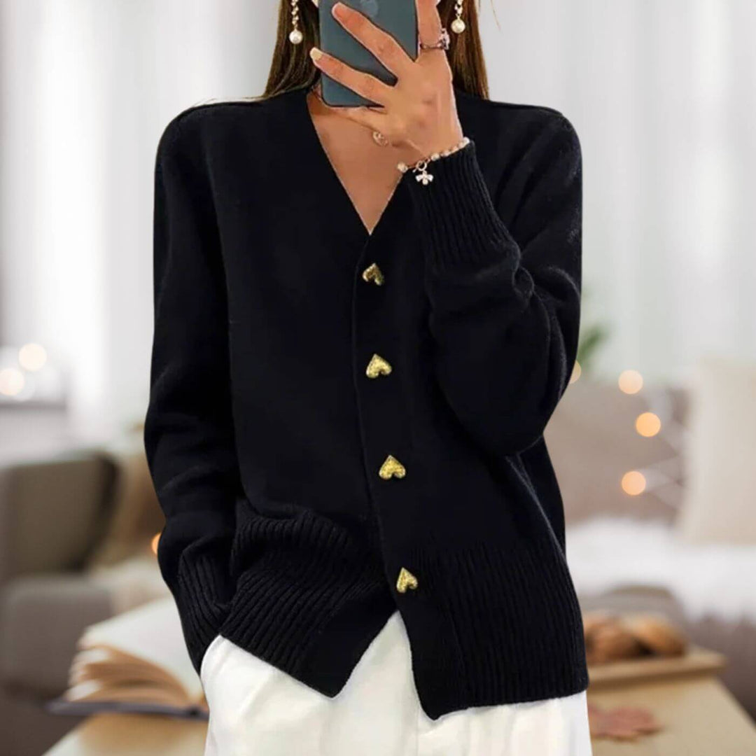 R&B | Strickjacke mit Herzknopf-Akzenten