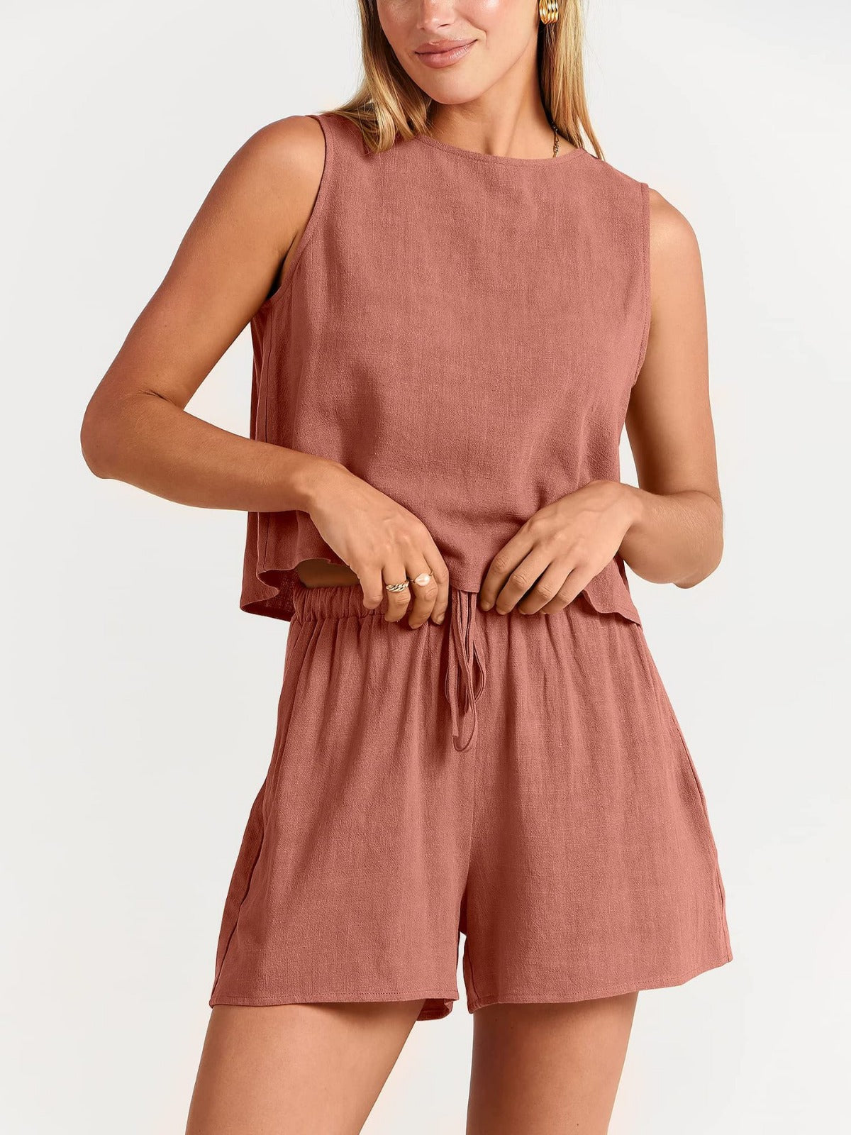 R&B | Zweiteiliges Set aus ärmellosem Oberteil und Shorts
