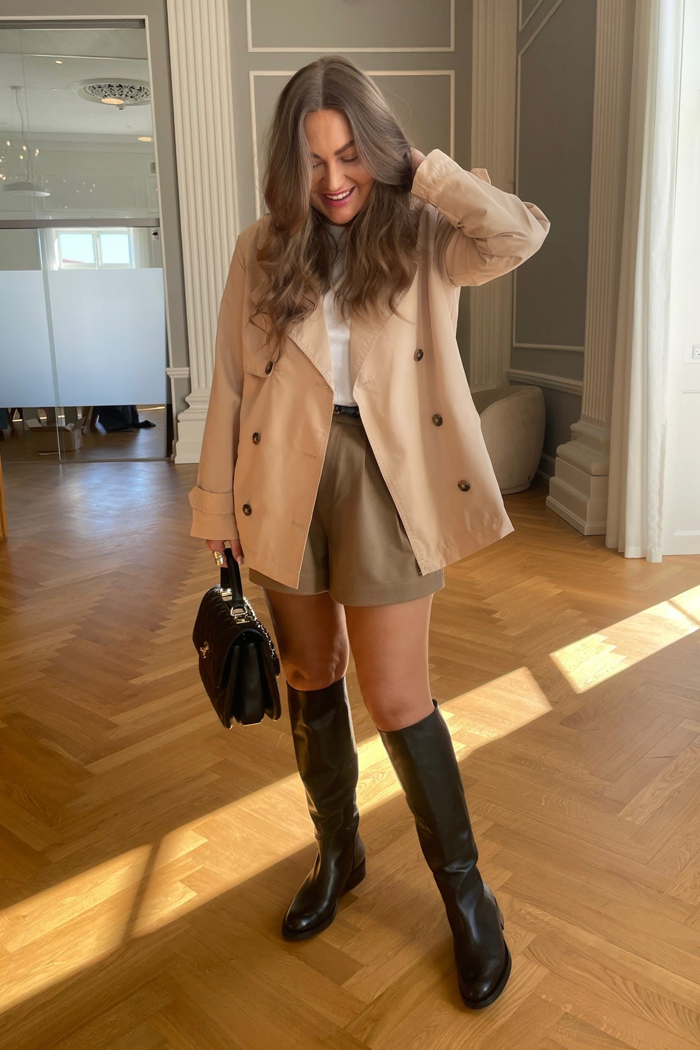 R&B | Kurzer Trenchcoat für Die Übergangszeit