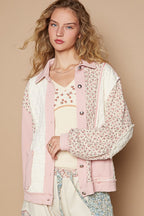 R&B | gesteppte Jacke mit Knöpfen, sichtbaren Nähten und floralem Muster