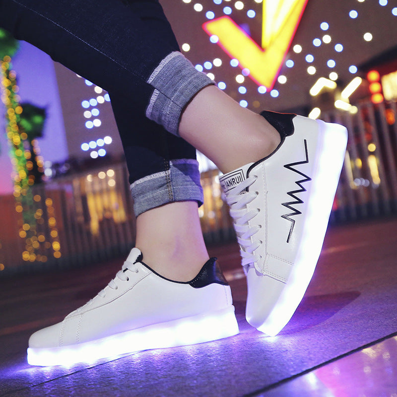 Damen Sport Sneakers mit trendigem Design und gepolsterter Sohle R&B