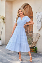 R&B | Kleid mit V-Ausschnitt und plissierten Blasenärmeln