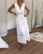 Damenkleid mit weißer Spitze