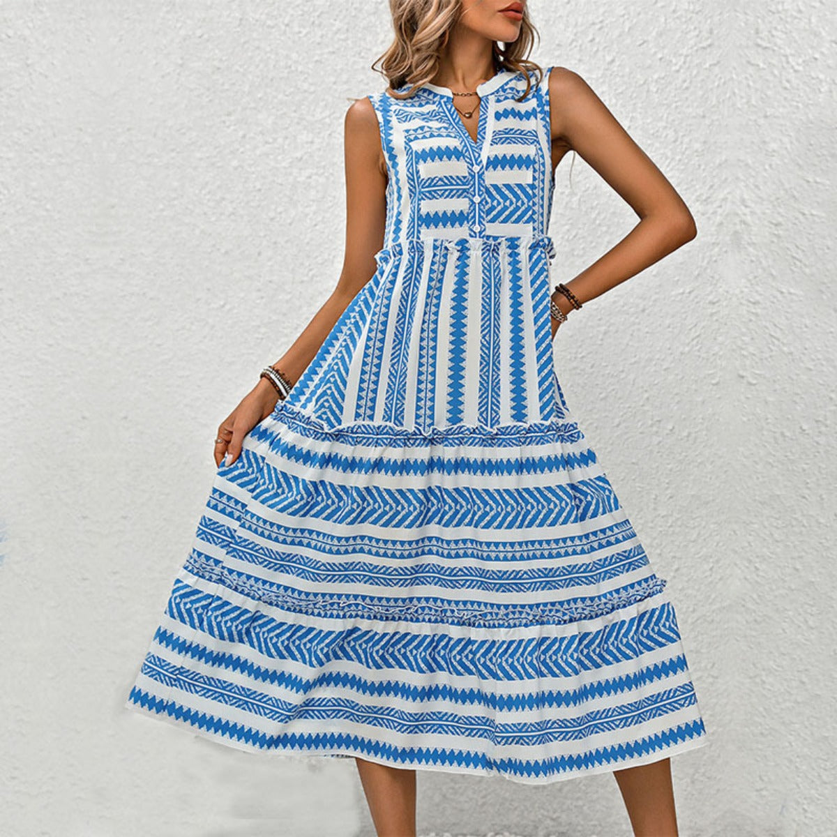 R&B | Kleid mit ethnischem Print und V-Ausschnitt