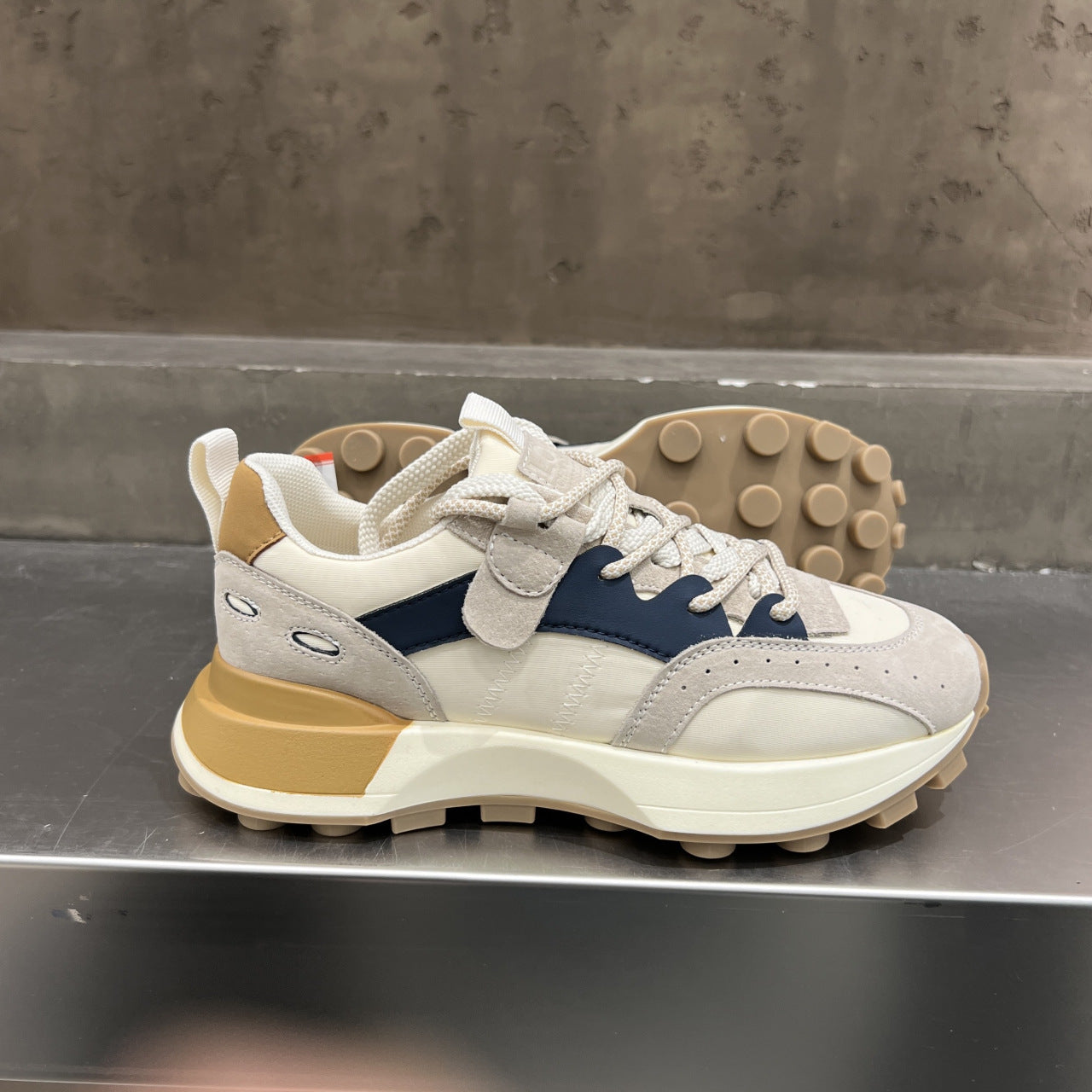 Atmungsaktive Sport Trainer mit Rutschfestem Design R&B