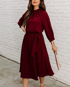 R&B | Einfarbiges Kleid mit Rundhalsausschnitt