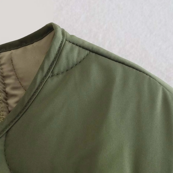 R&B | Lässige Rundhals-Steppjacke mit Karomuster und großen Taschen Ideal für Herbst/Winter