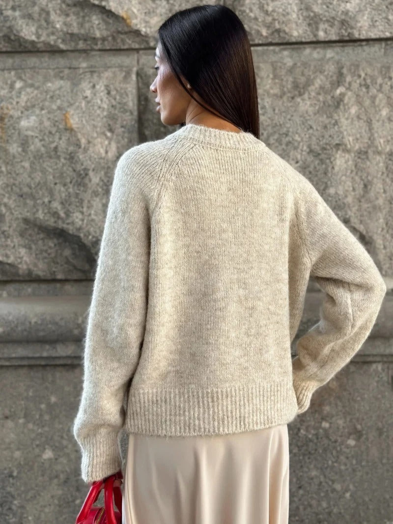 R&B | Kuschelige Strickjacke mit Herzknöpfen