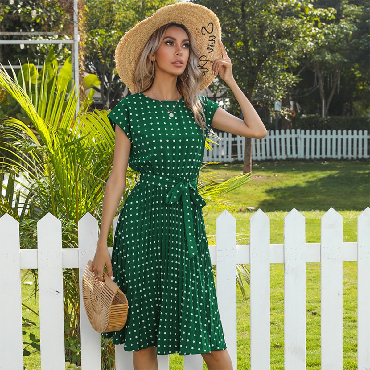 R&B | Kurzärmeliges Polka Dot Plissee-Kleid