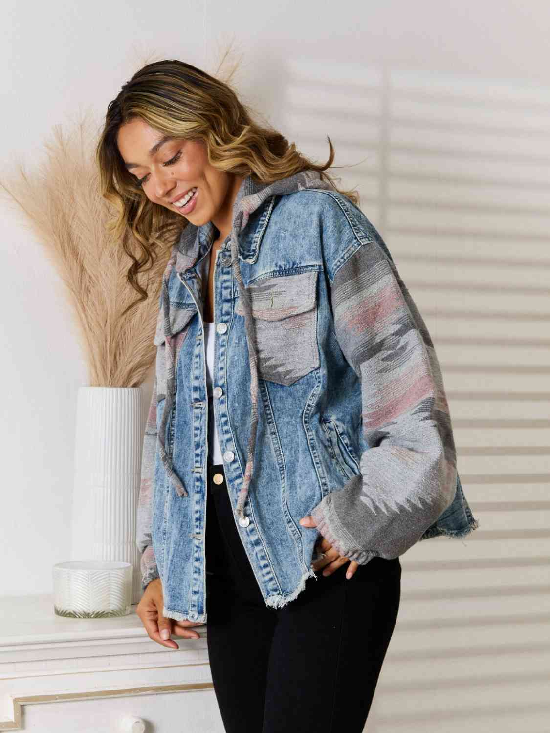 R&B | Geometrische Rohsaum Denimjacke